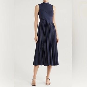 Derek Lam 10 Crosby
Sleeveless Pleated Mixed Midi Dress women’s Sz M Medium